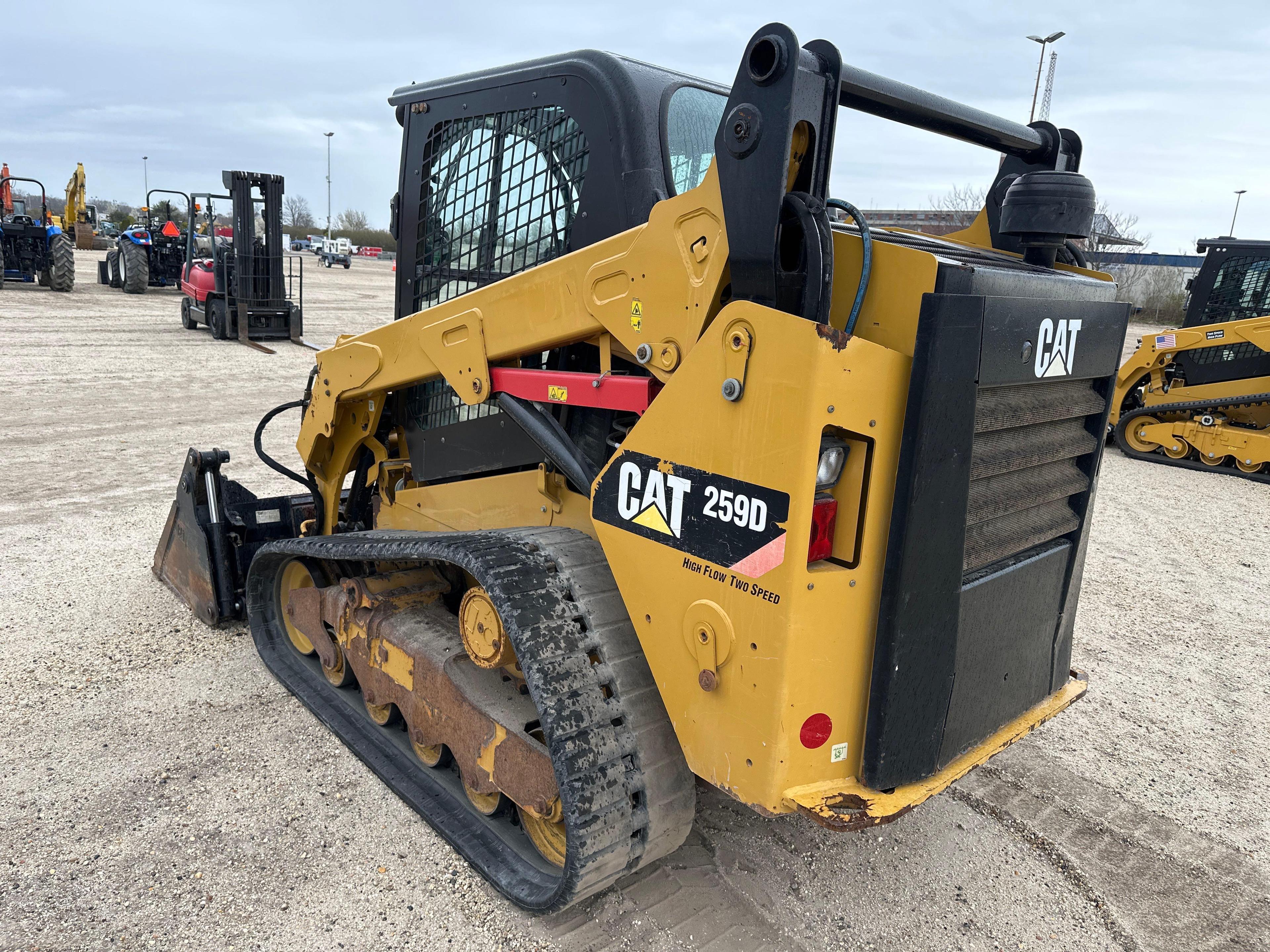 2015 CAT 259D RUBBER TRACKED SKID STEER SN:FTL01582 powered by Cat diesel engine, equipped with