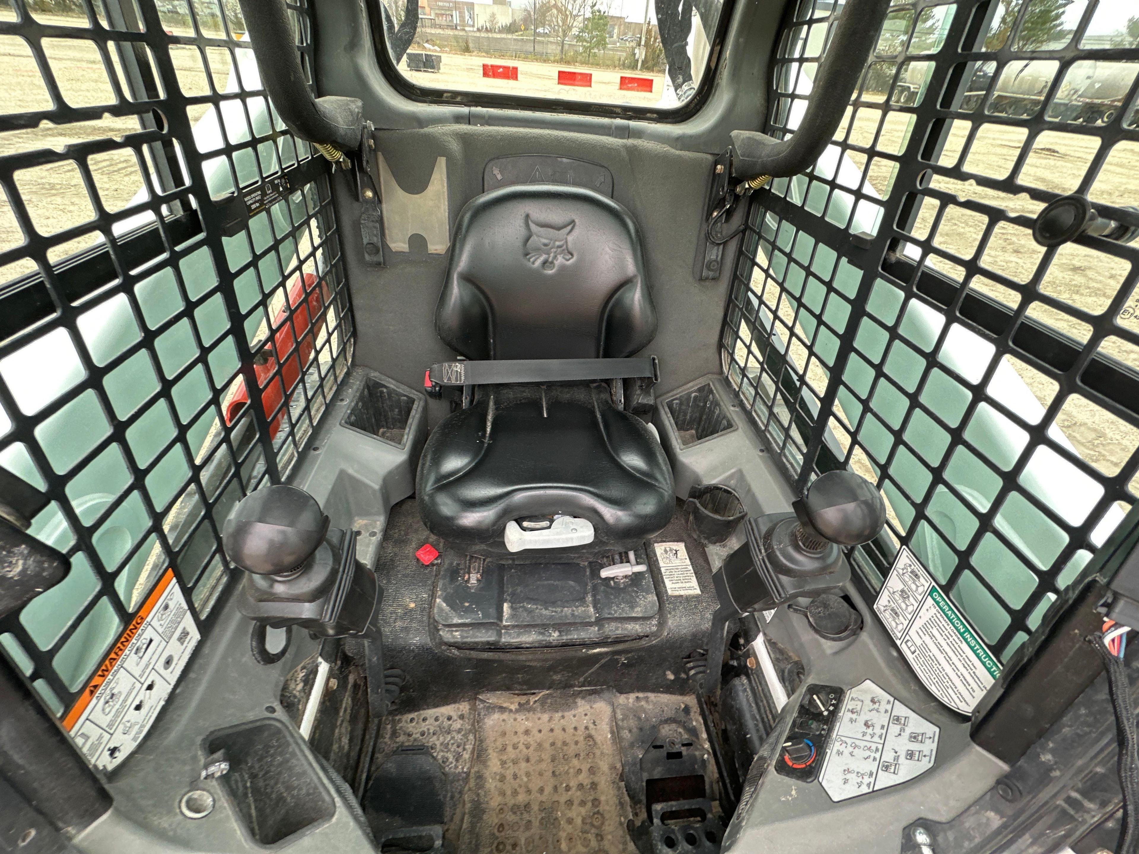2017 BOBCAT T595 RUBBER TRACKED SKID STEER SN:B3NK13033 powered by diesel engine, equipped with
