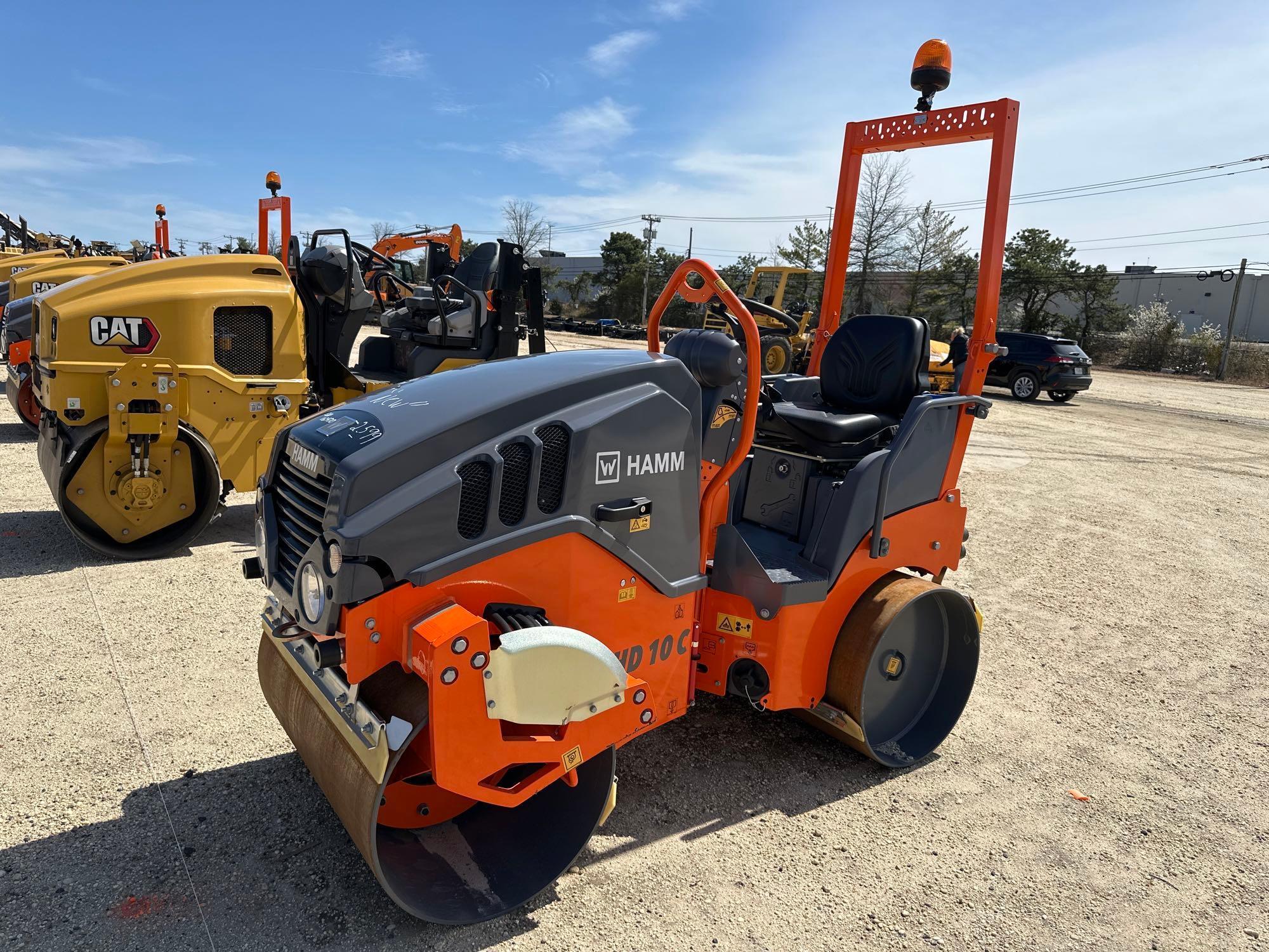 NEW UNUSED HAMM HD10CVV ASPHALT ROLLER SN:02470 powered by diesel engine, equipped with OROPS, 36in.
