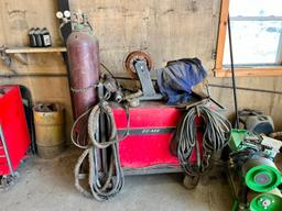 LINCOLN DC-600 WELDER with Lincoln LN-7 wire feeder.