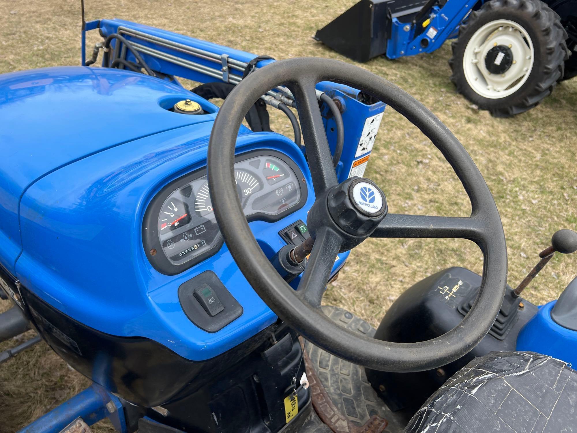 NEW HOLLAND TC33D TRACTOR LOADER 4x4 SN:6558, powered by diesel engine, equipped with ROPS, GP front