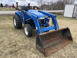 NEW HOLLAND TC33D TRACTOR LOADER 4x4 SN:6558, powered by diesel engine, equipped with ROPS, GP front