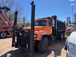 1996 MACK RD DUMP TRUCK VN:026641powered by Mack diesel engine, 350hp, equipped with 12 speed