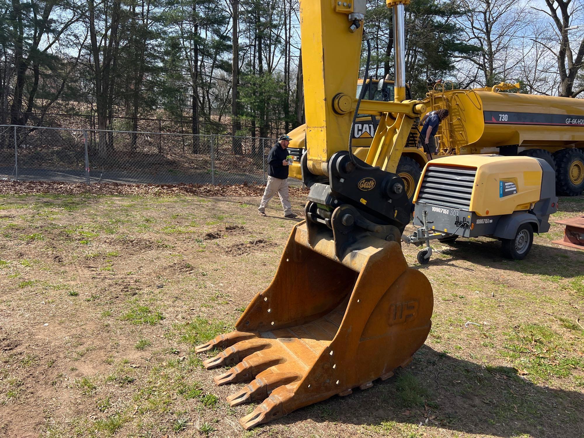 2023 KOMATSU PC238USLC HYDRAULIC EXCAVATOR powered by Komatsu diesel engine, equipped with Cab, air,