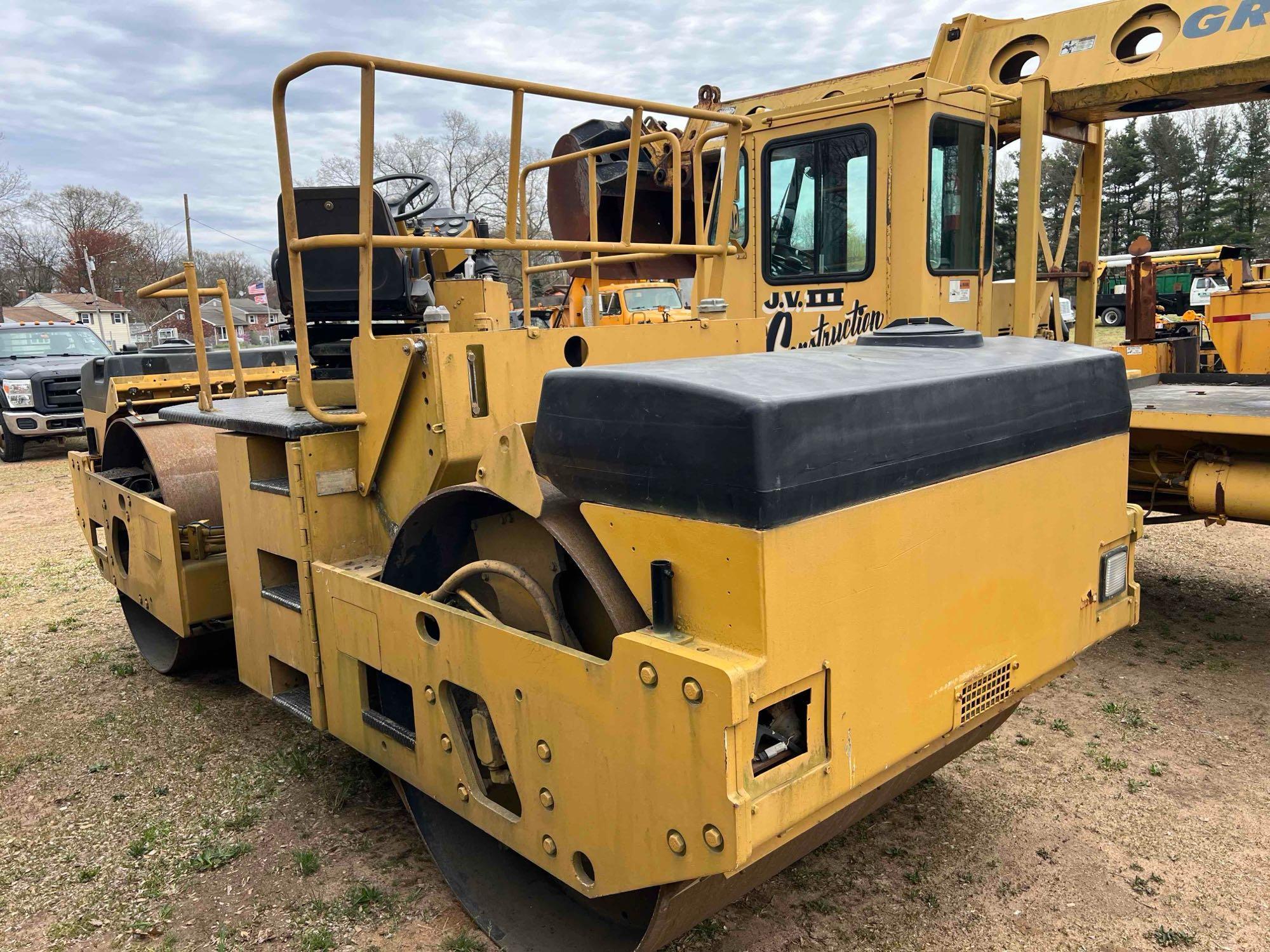 CAT CB534B ASPHALT ROLLER... SN 0094...powered by Cat diesel engine, equipped with OROPS, 79in. smoo