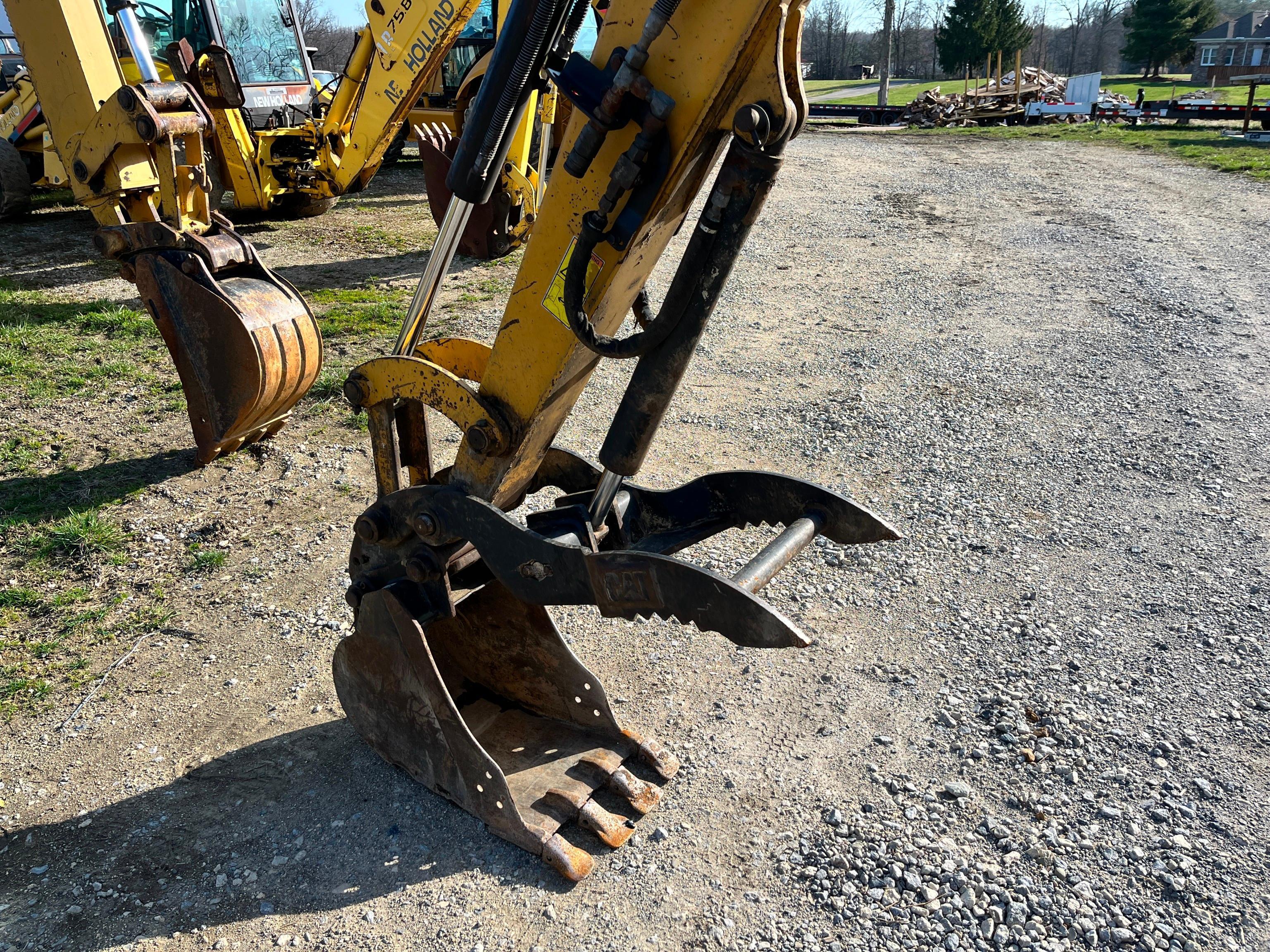 2014 CAT 305ECR HYDRAULIC EXCAVATOR SN:XFA03486 powered by Cat C2.4 diesel engine, equipped with