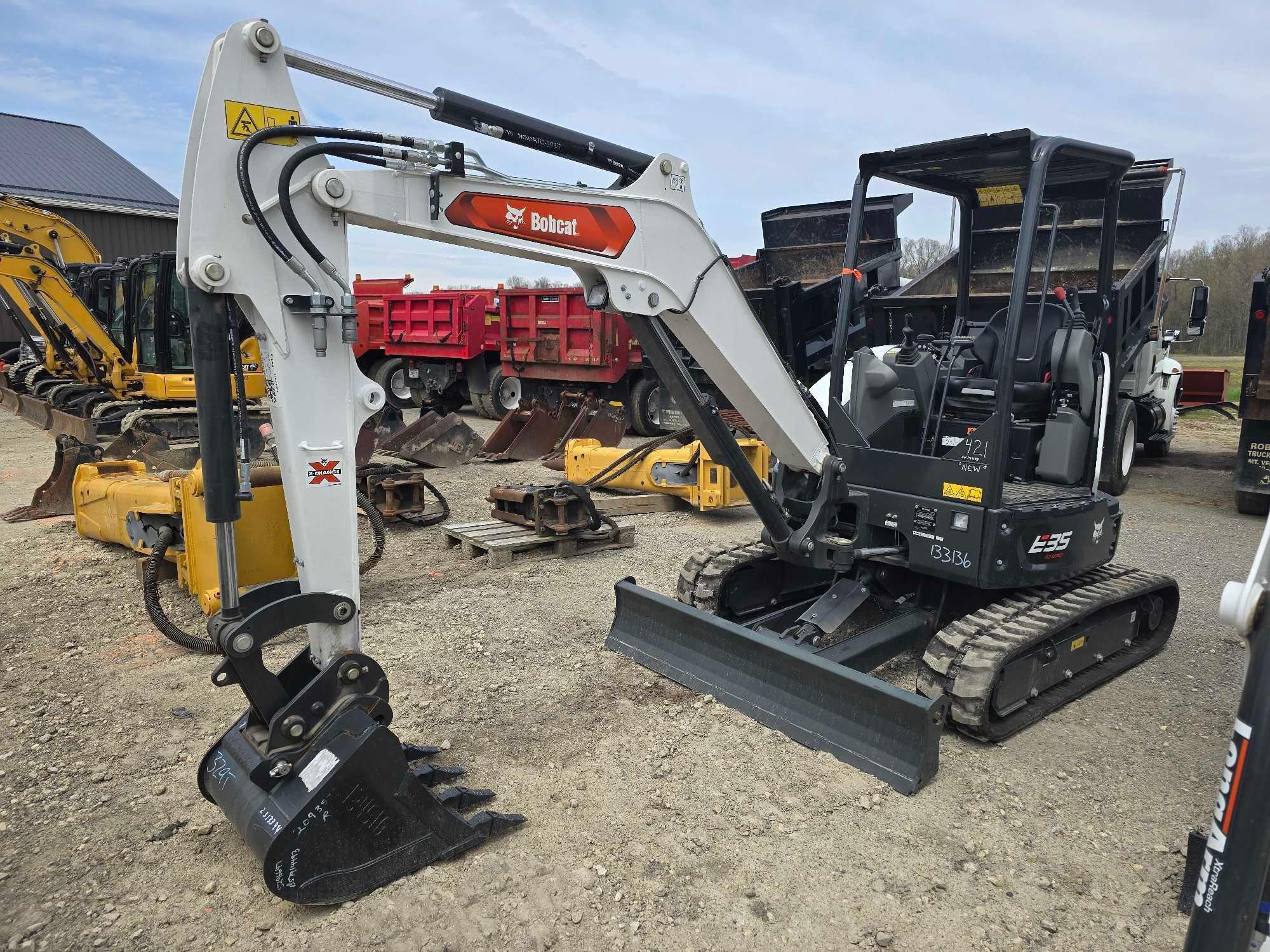 2023 BOBCAT E35 HYDRAULIC EXCAVATOR SN-914493 powered by diesel engine, equipped with OROPS, front