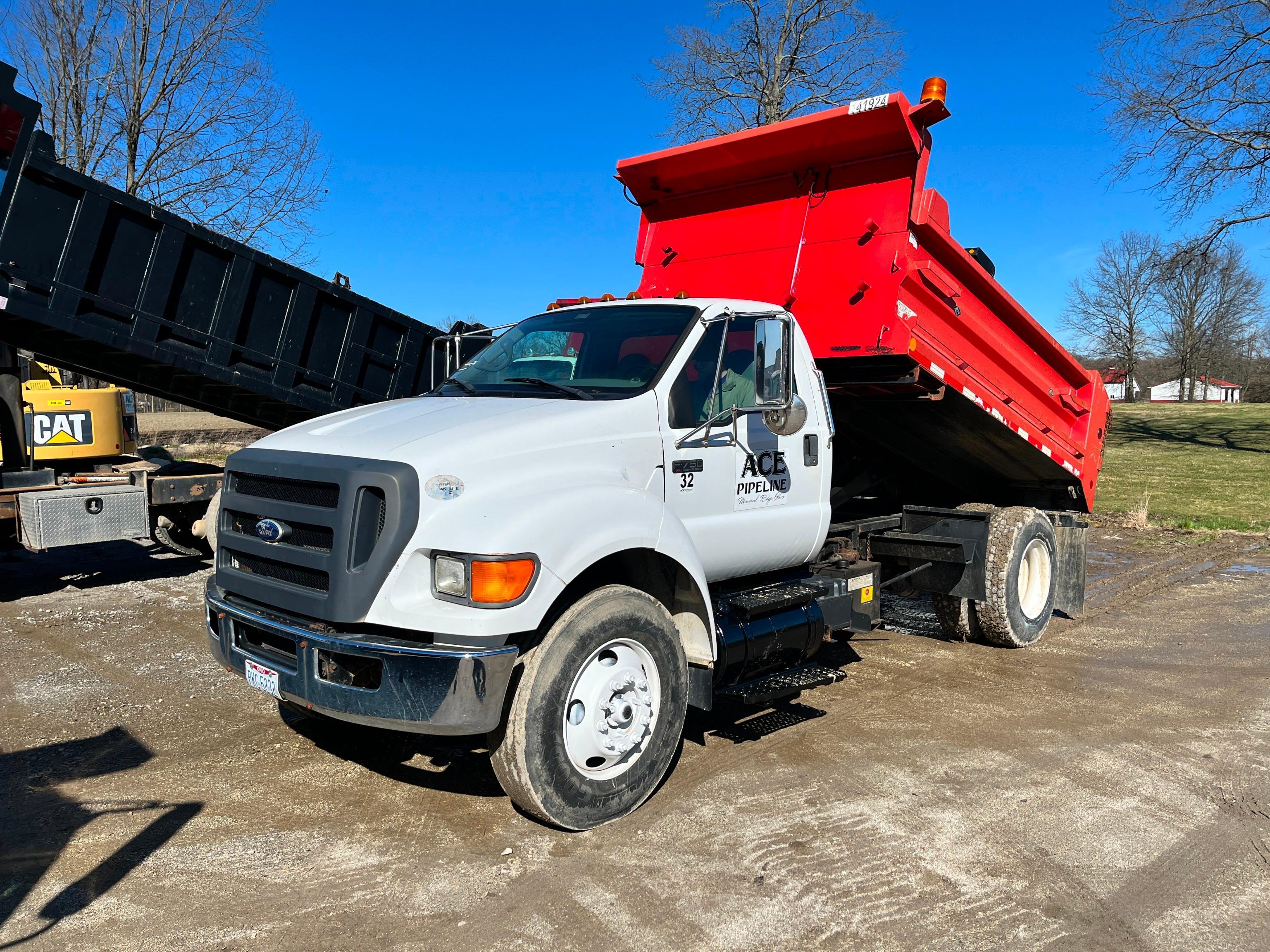 2010 FORD F750XL DUMP TRUCK VN:3FRXF7FD0AV268459 powered by Cummins diesel engine, equipped with 7