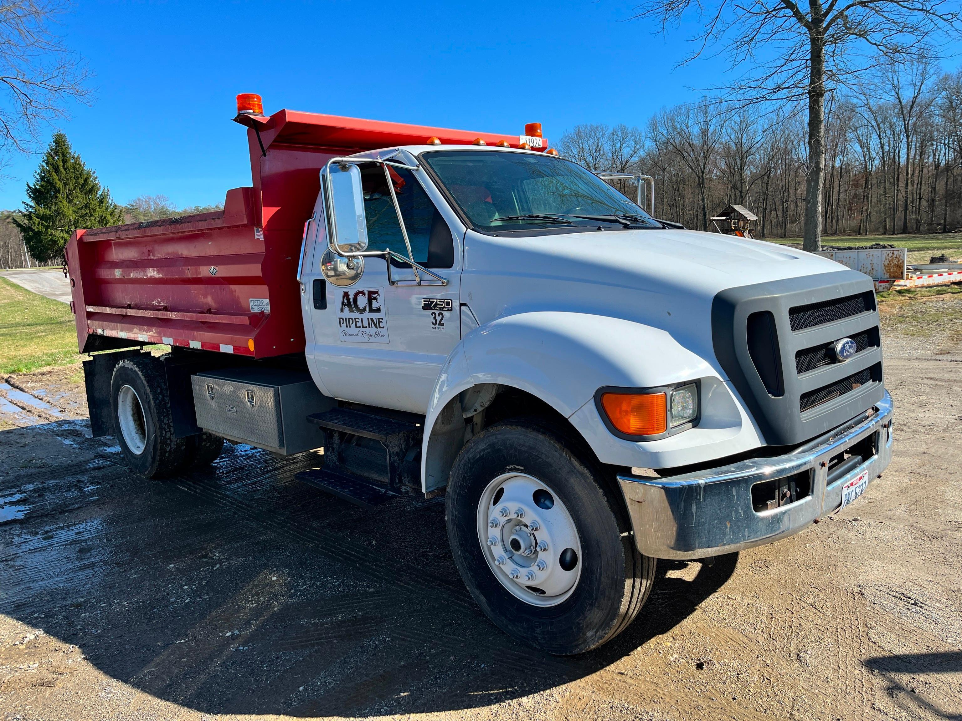 2010 FORD F750XL DUMP TRUCK VN:3FRXF7FD0AV268459 powered by Cummins diesel engine, equipped with 7