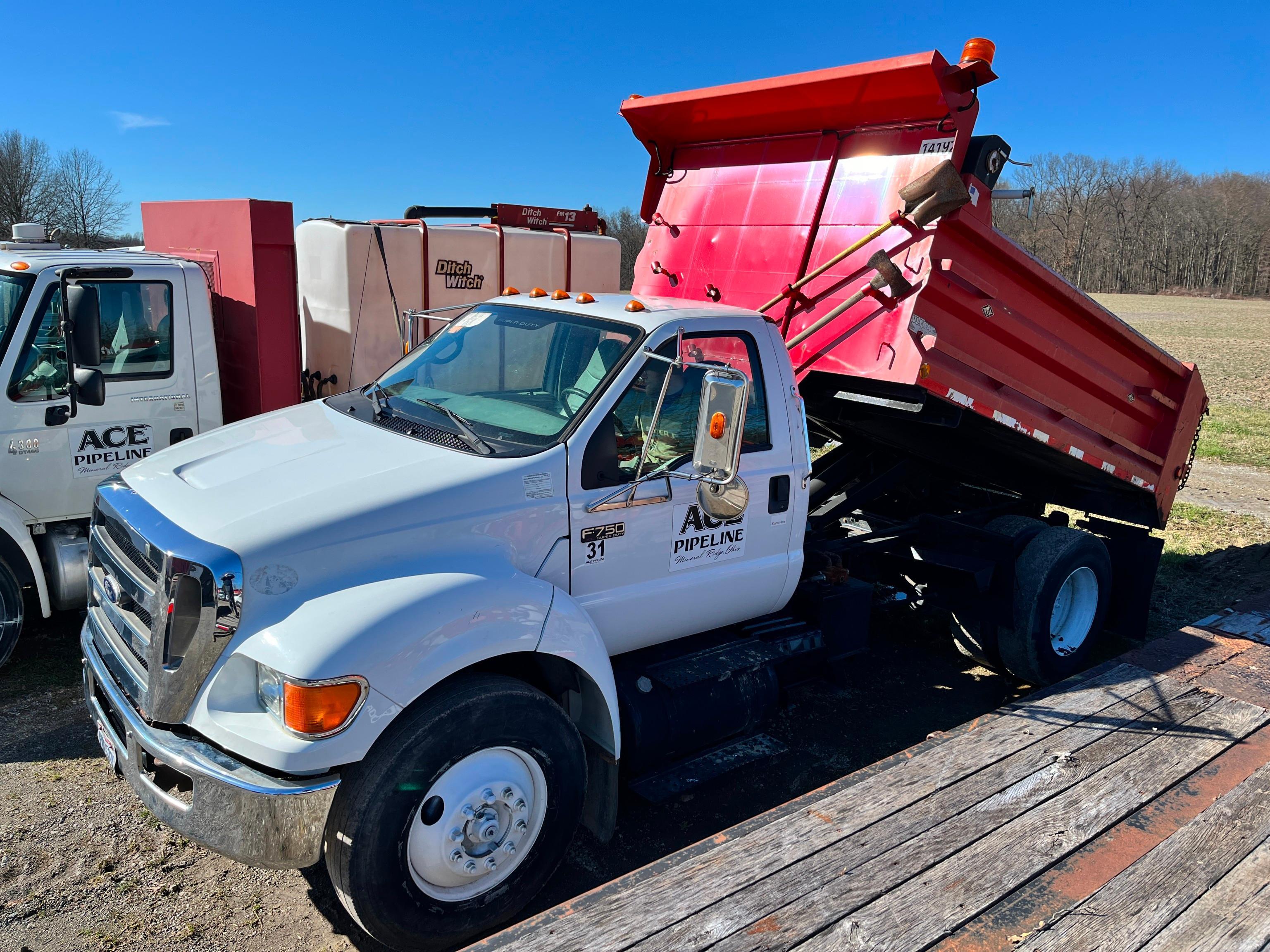 2010 FORD F750XL DUMP TRUCK VN:3FRXF7FE8AV274275 powered by Cummins diesel engine, equipped with 7