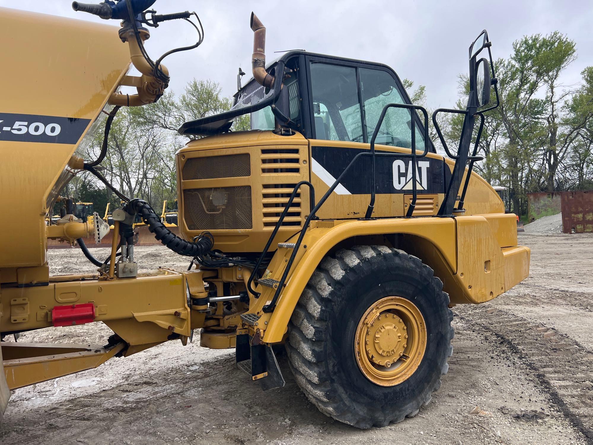 2012 CAT 725 WATER TRUCK SN:CAT00725EBIL02882 6x6, powered by Cat diesel engine, equipped with Cab,