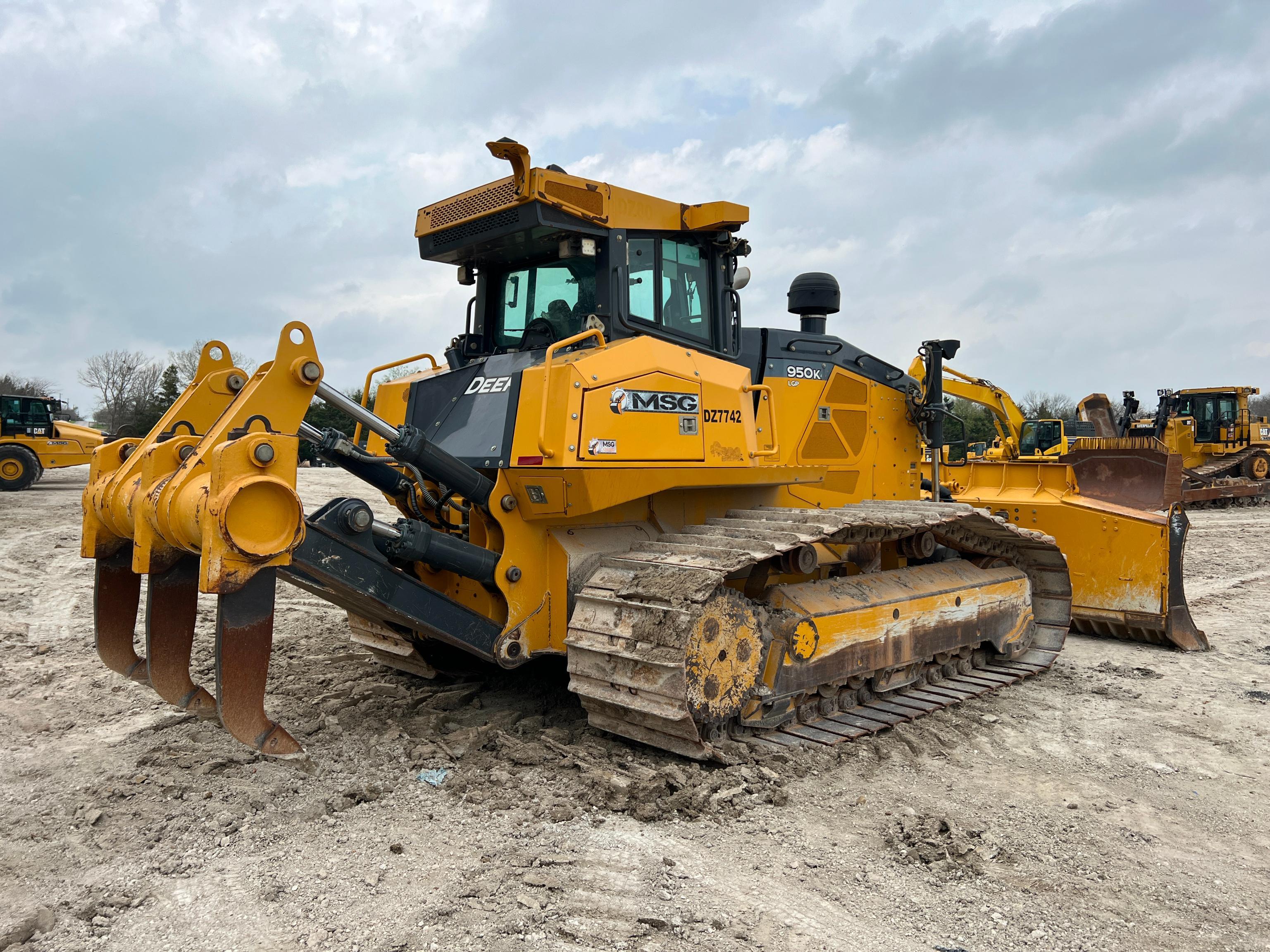 2018 JOHN DEERE 950K CRAWLER TRACTOR SN:1T0950KPKJF327742 powered by John Deere diesel engine,