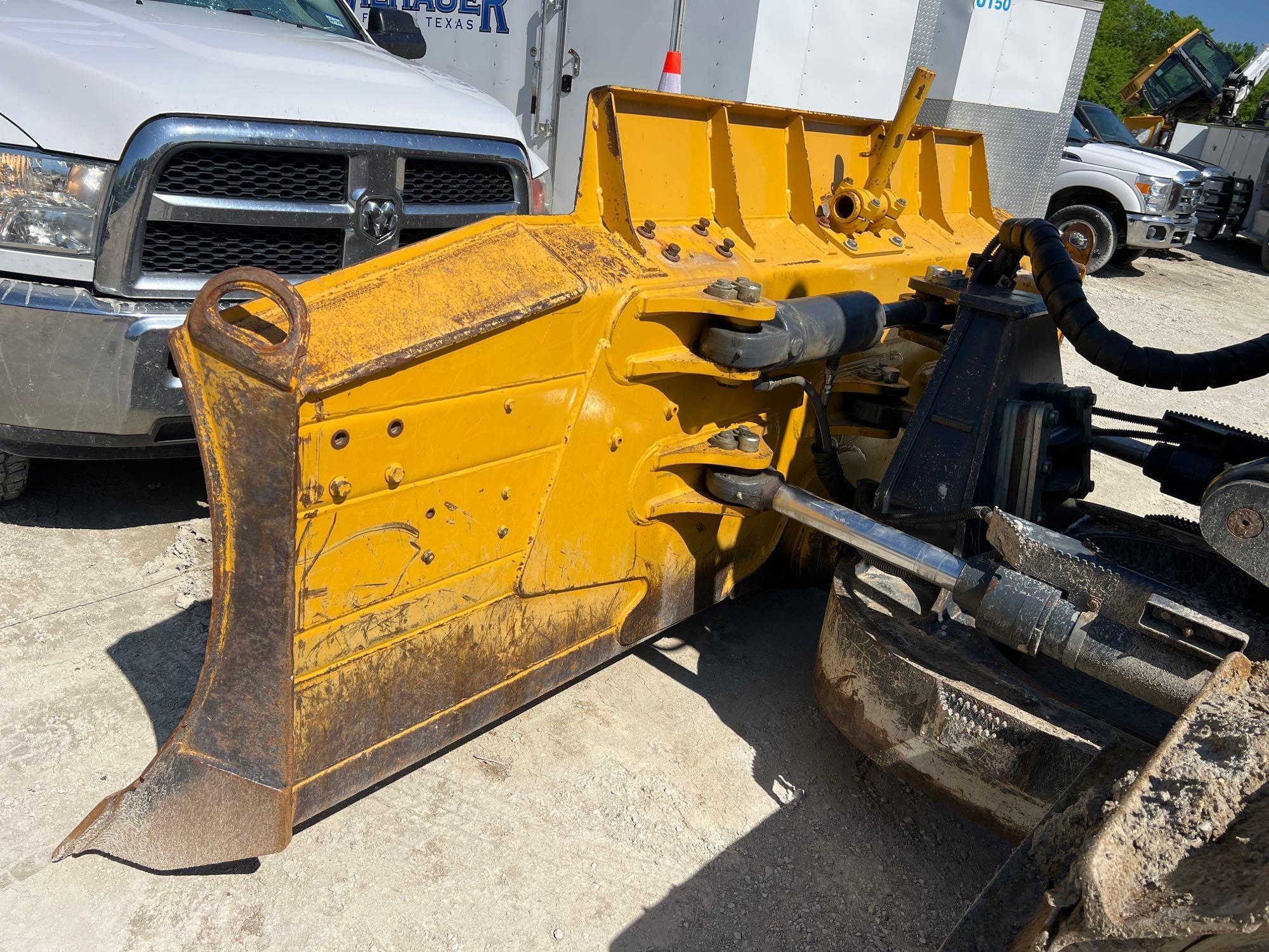 2020 JOHN DEERE 850L WLT CRAWLER TRACTOR SN:1T0850LXVLF369913 powered by John Deere 6090 diesel