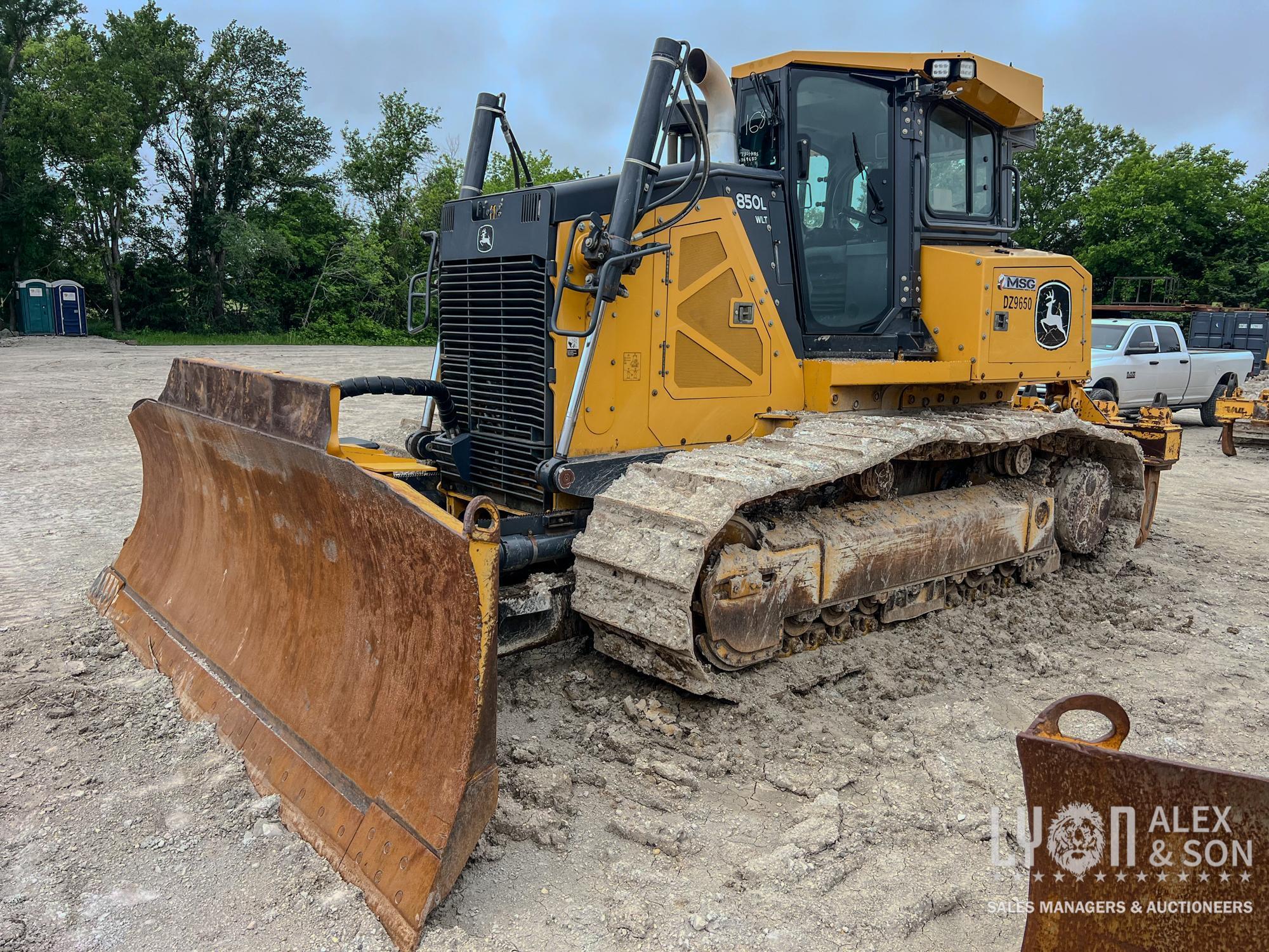 2020 JOHN DEERE 850L WLT CRAWLER TRACTOR SN:1T0850LXKLF369650 powered by John Deere 6090 diesel