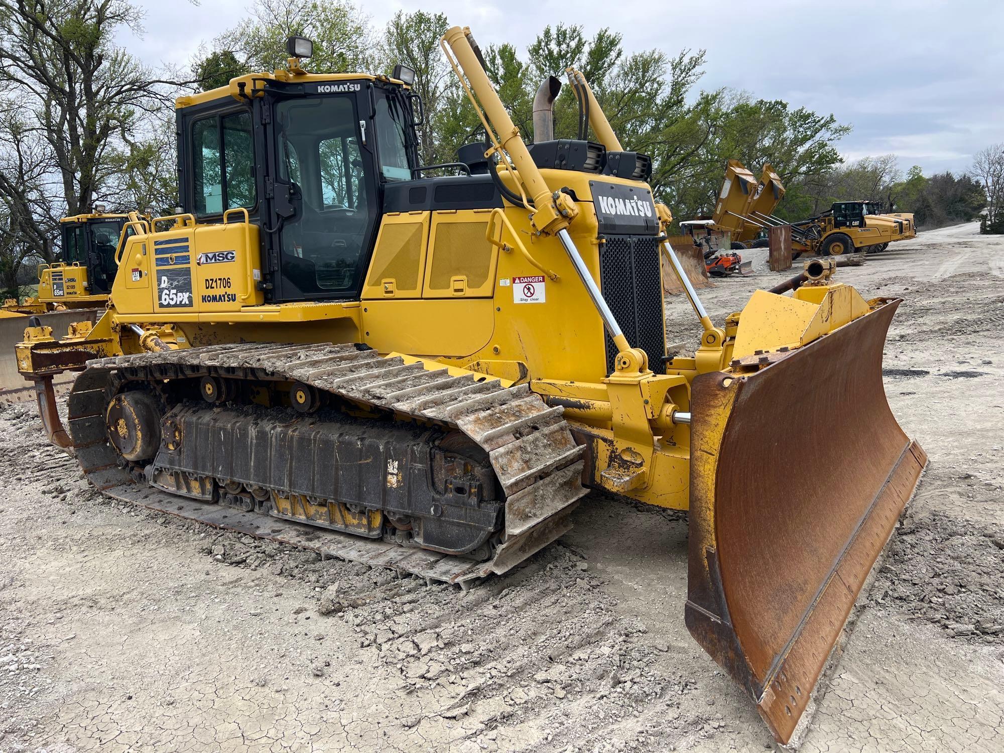 2019 KOMATSU D65PX-18 CRAWLER TRACTOR SN:91706 powered by Komatsu SAA6D114E-6 diesel engine, 220hp,