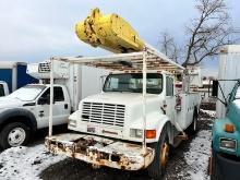 1990 INTERNATIONAL 4700 BUCKET TRUCK VN:1HTSCCFP2LH250385 powered by DT360 diesel engine, equipped