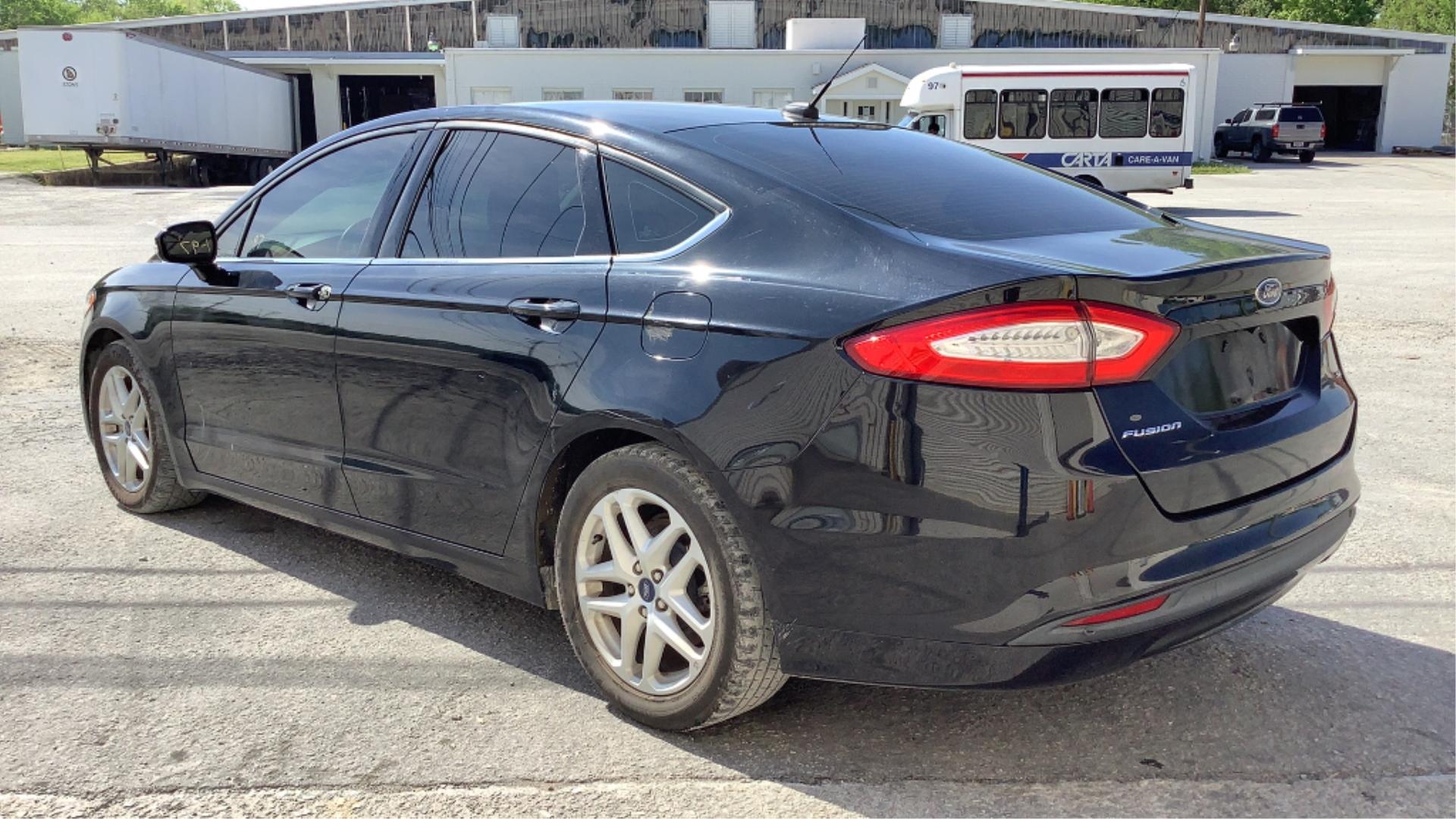 2016 Ford Fusion SE