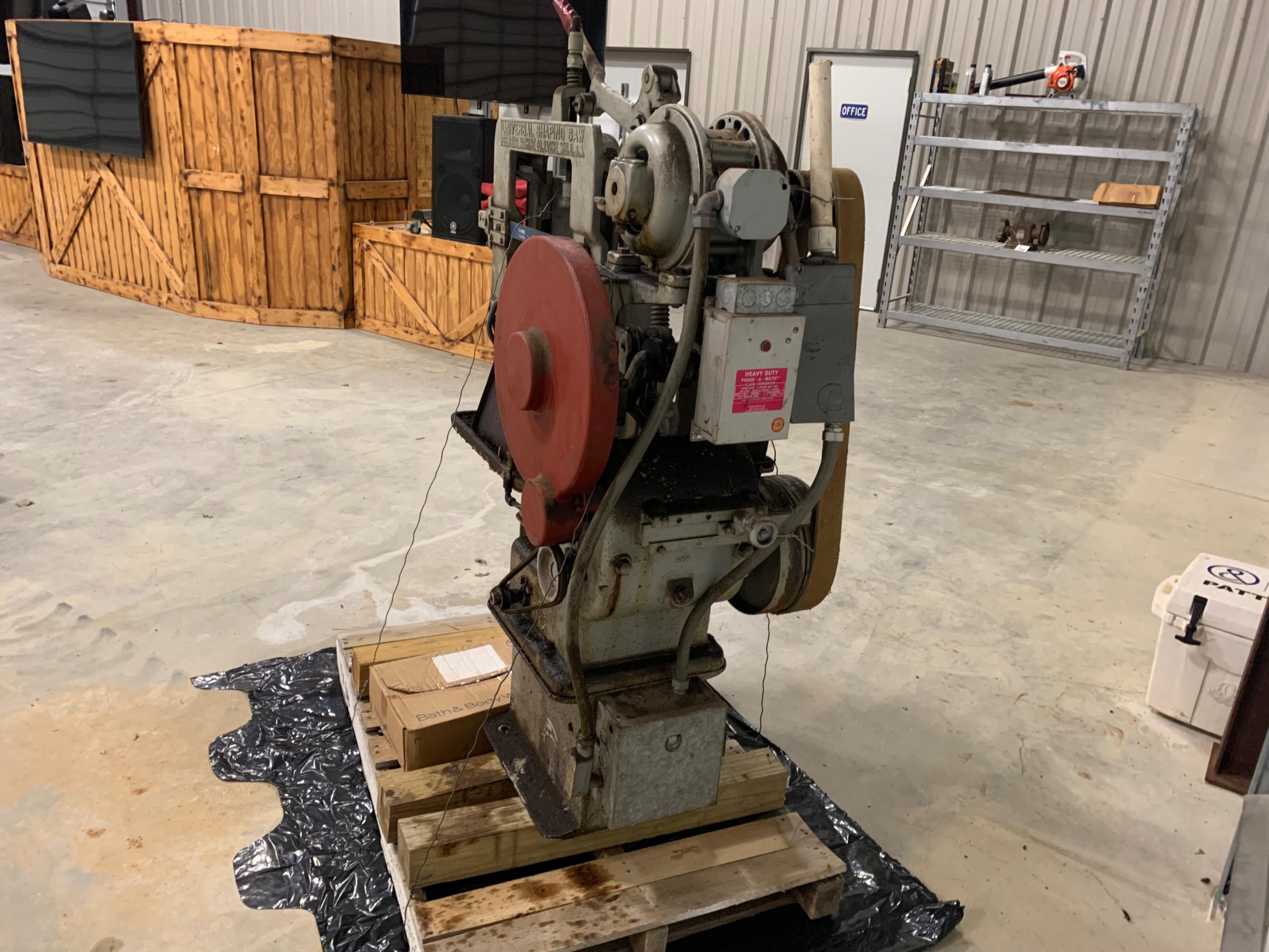 Universal Shaping Saw