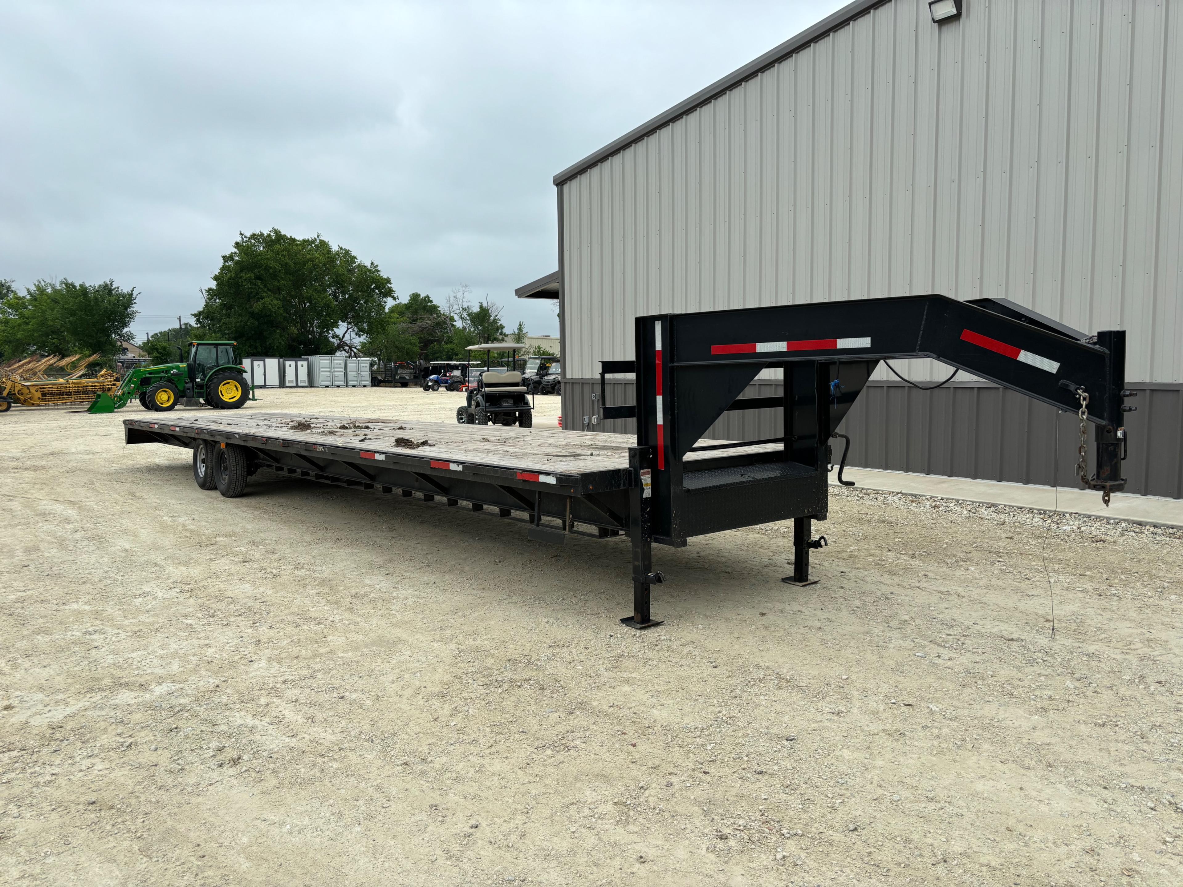 American Pride Gooseneck Flatbed Trailer - 40' L