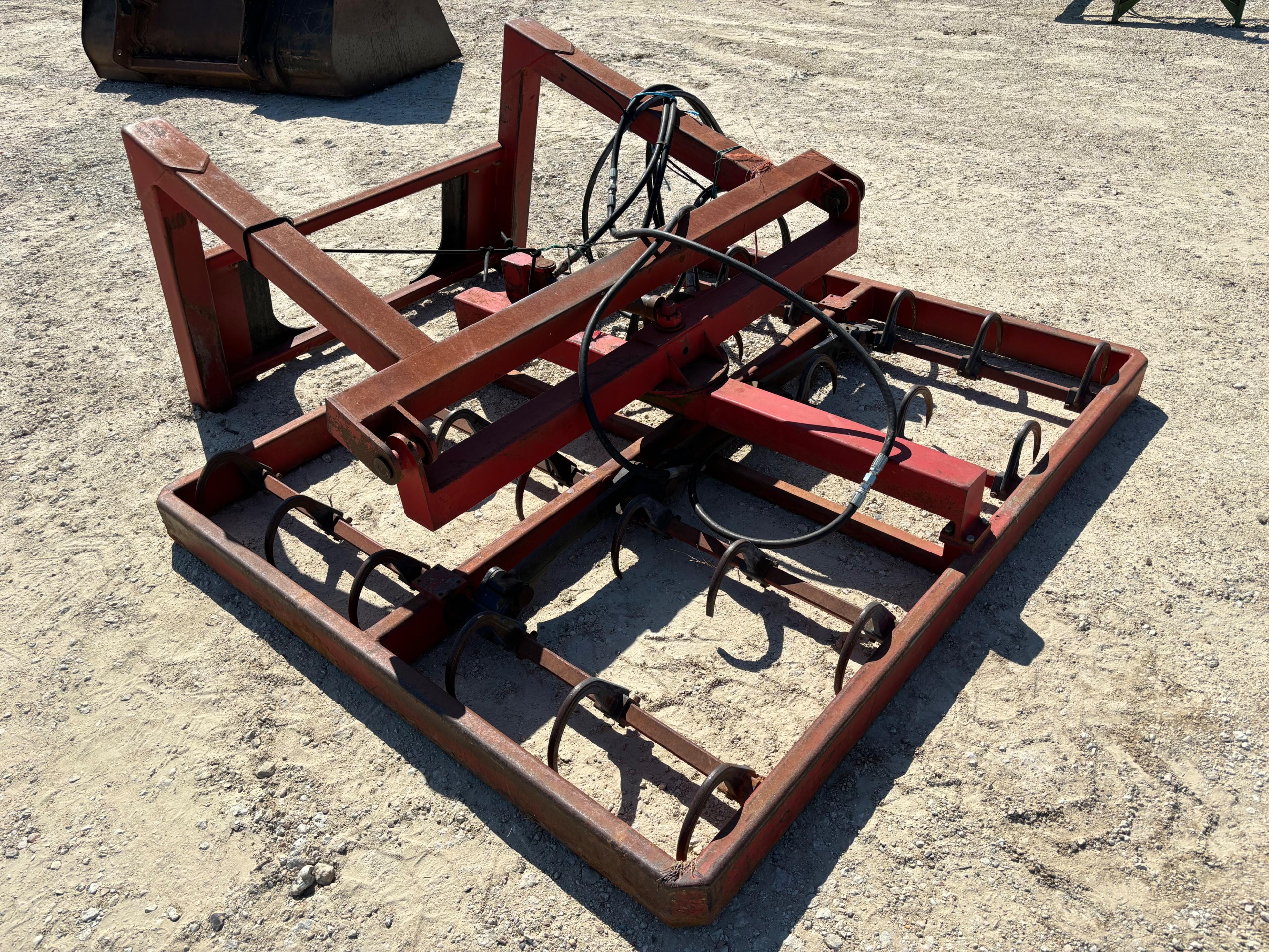 Skid Steer Style Hydraulic Hay Accumulator Grapple