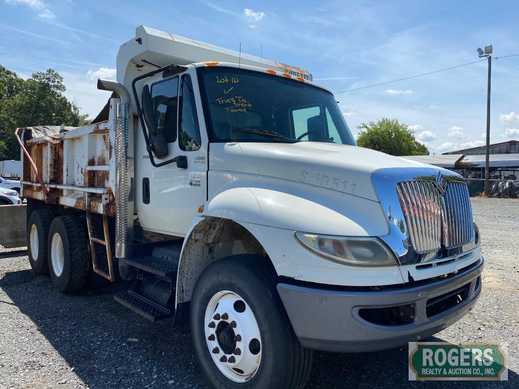 2005 INTERNATIONAL 4400 DUMP TRUCK