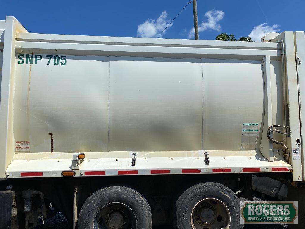 2009 MACK LEU613 AUTOMATED REFUSE TRUCK