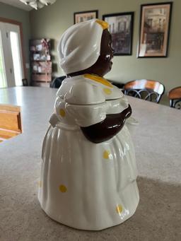 METLOX VINTAGE "MAMMY" COOKIE JAR WITH YELLOW DOTS MARKED METLOX, 12"