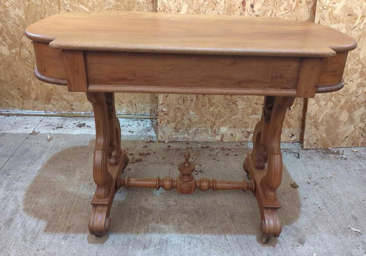 OAK LIBRARY TABLE 40"x24"x29