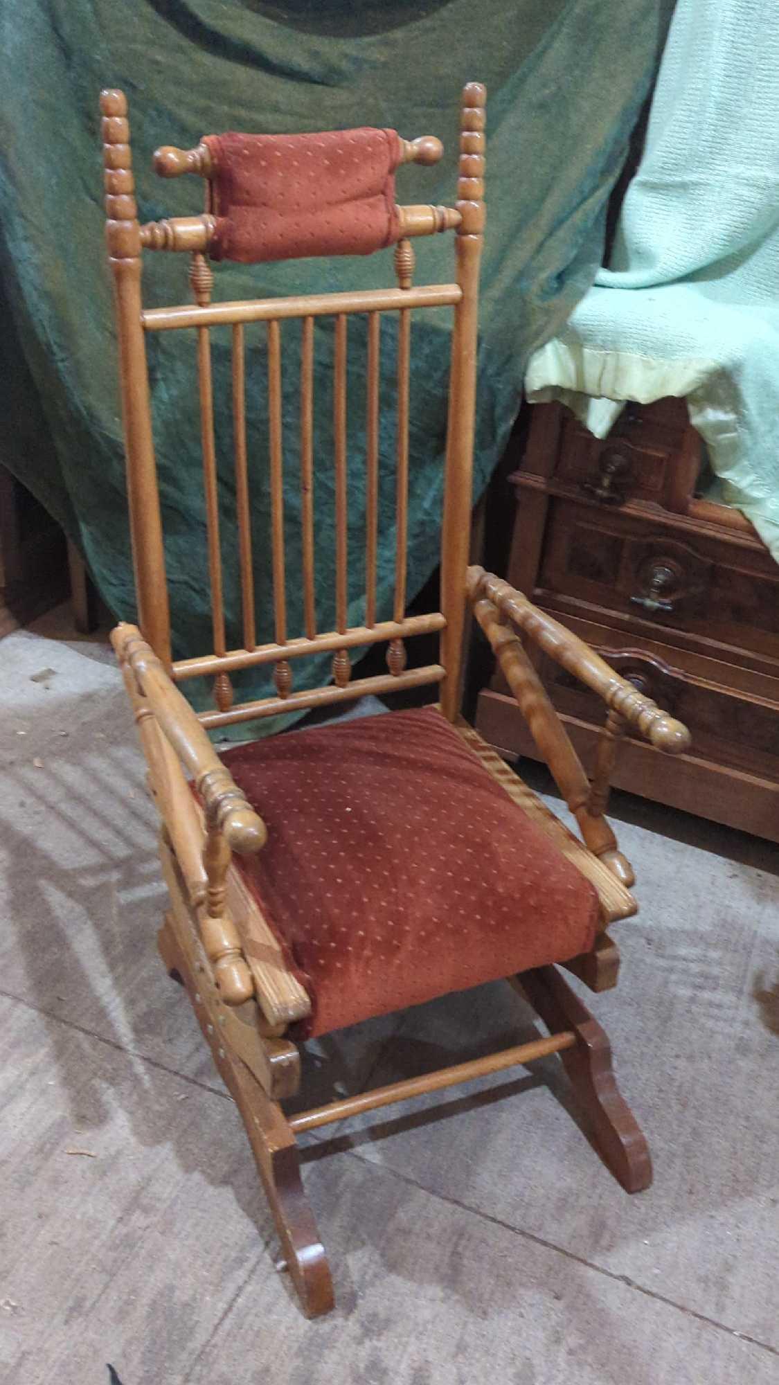 VINTAGE STICK & BALL STYLE ROCKING CHAIR