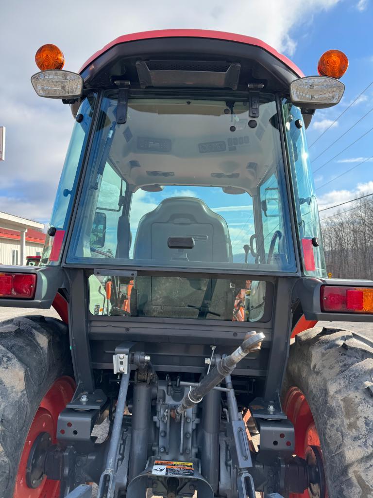 9519 Kubota L3240D Tractor