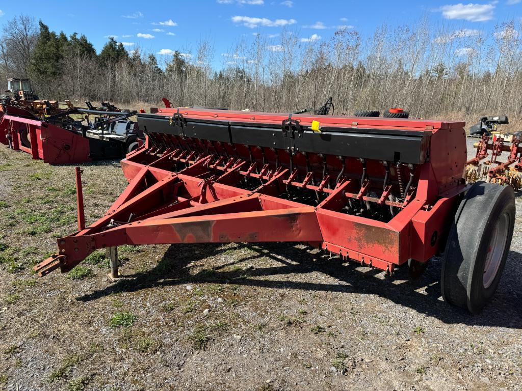 229 CaseIH 5300 21x7 Soybean Special Drill