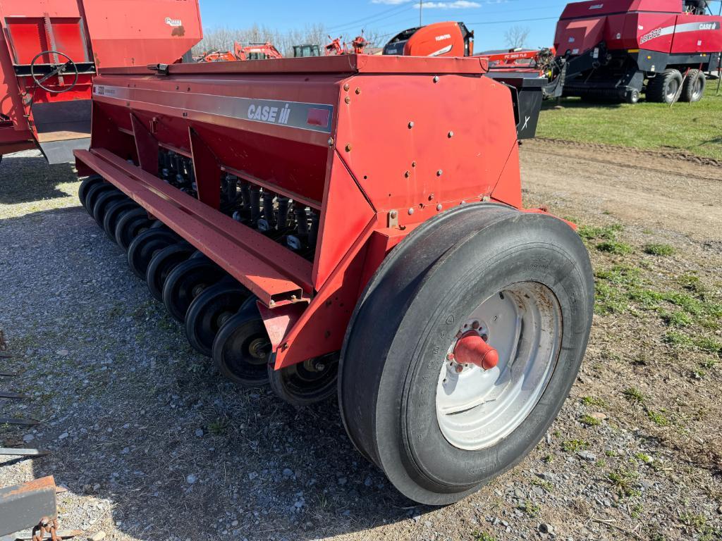 229 CaseIH 5300 21x7 Soybean Special Drill