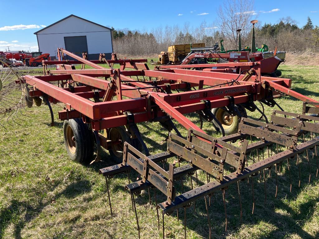 284 CaseIH 12ft Finisher