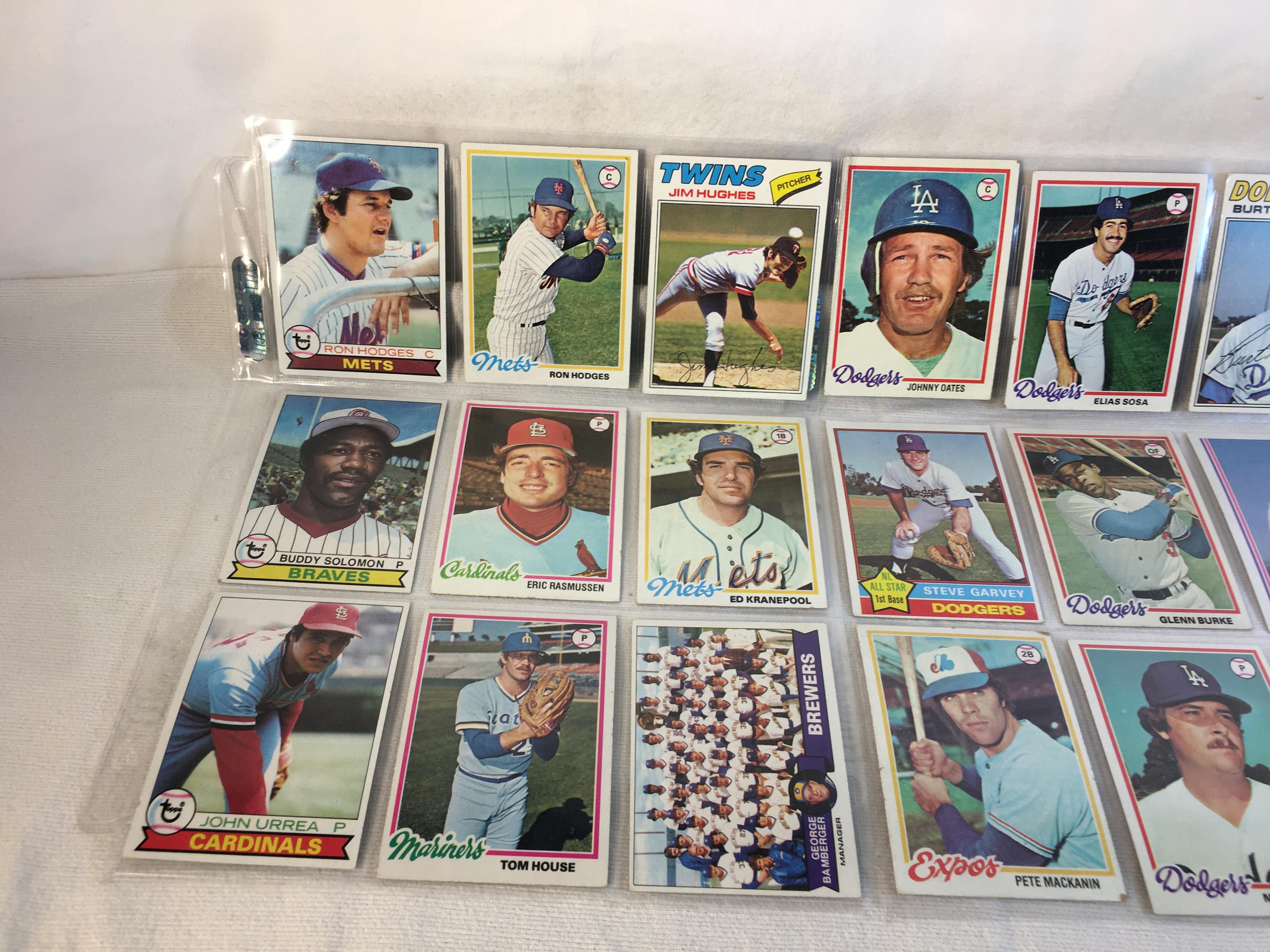 Lot of 18 Pcs Collector Vintage  MLB Baseball  Sport Trading Assorted Cards & Players - See Photos