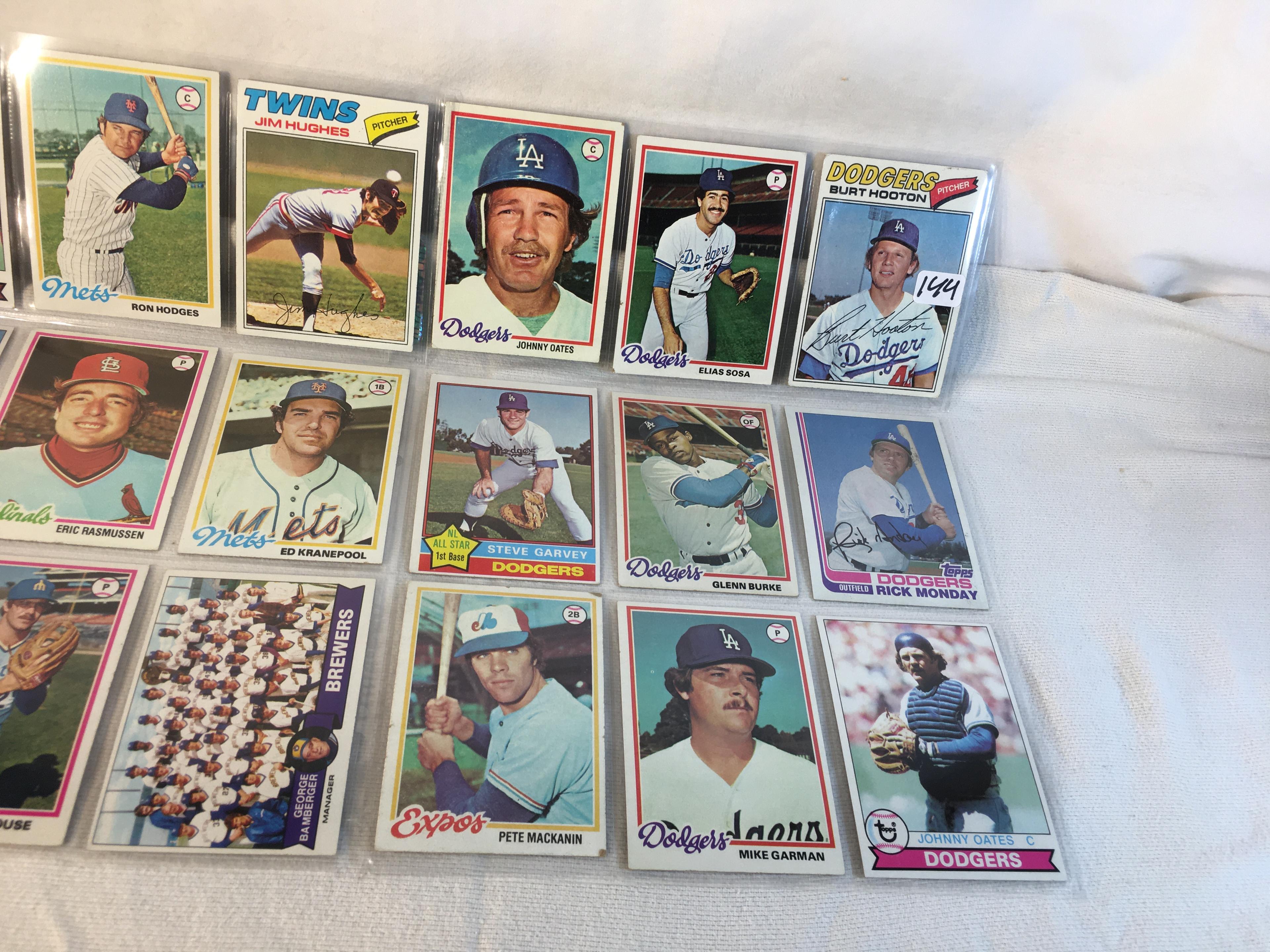 Lot of 18 Pcs Collector Vintage  MLB Baseball  Sport Trading Assorted Cards & Players - See Photos