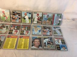 Lot of 18 Pcs Collector Vintage  MLB Baseball  Sport Trading Assorted Cards & Players - See Photos