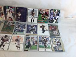 Lot of 18 Pcs Collector Modern NFL Football Sport Trading Assorted Cards & Players - See Pictures