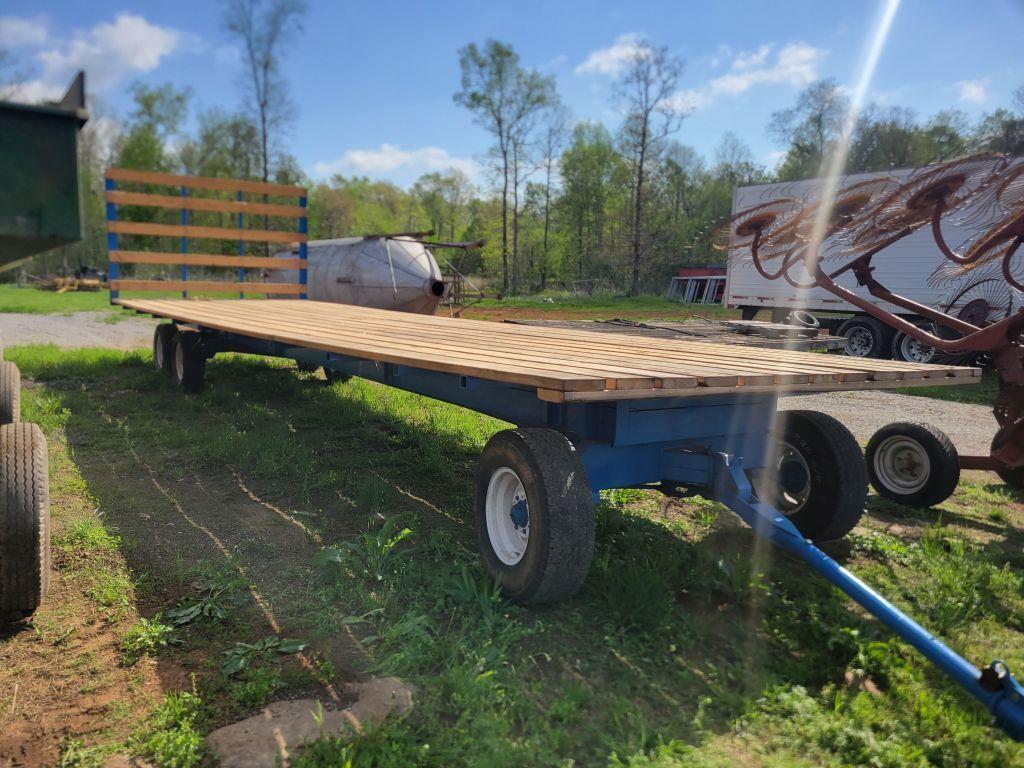 32'x10' PULL BEHIND HAY WAGON