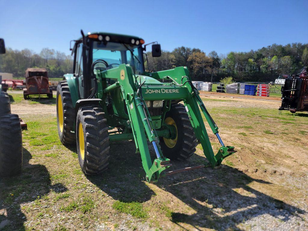 2003 JOHN DEERE 6420 CAB TRACTOR, 4WD, W/ JOHN DEERE 640 LOADER, HOURS SHOW