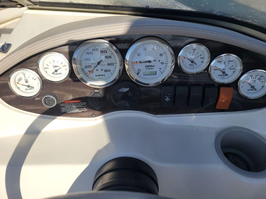 2004 STINGRAY SKIBOAT, 18'6'', GAS, S: PNYUSRE9K304, 3.0 VOLVO, HAS REGISTR