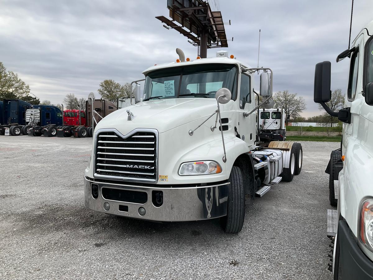 2016 MACK PINNACLE Serial Number: 1M1AW09Y0GM078258