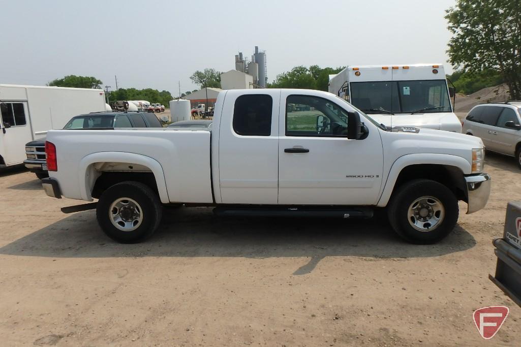 2008 Chevrolet 2500 Silverado Pickup Truck