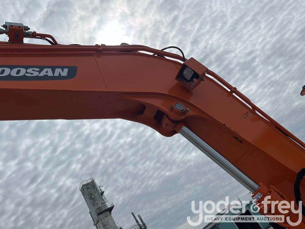 2022 Doosan DX85R-3