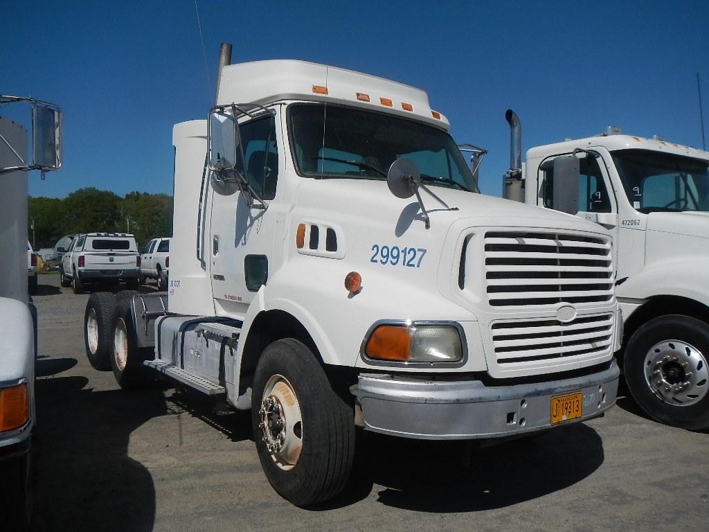 1999 STERLING TRUCK TRACTOR, 279,221 mi,  DAY CAB, DETROIT 60 SERIES DIESEL