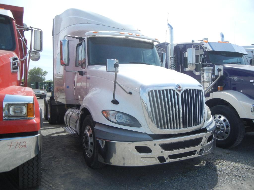 2013 INTERNATIONAL PRO STAR PLUS TRUCK TRACTOR, 310,217 mi,  72" SLEEPER, M