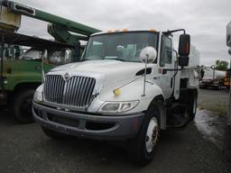 2014 INTERNATIONAL DURA STAR SWEEPER TRUCK, 5103 MILES,  MAXXFORCE DIESEL,