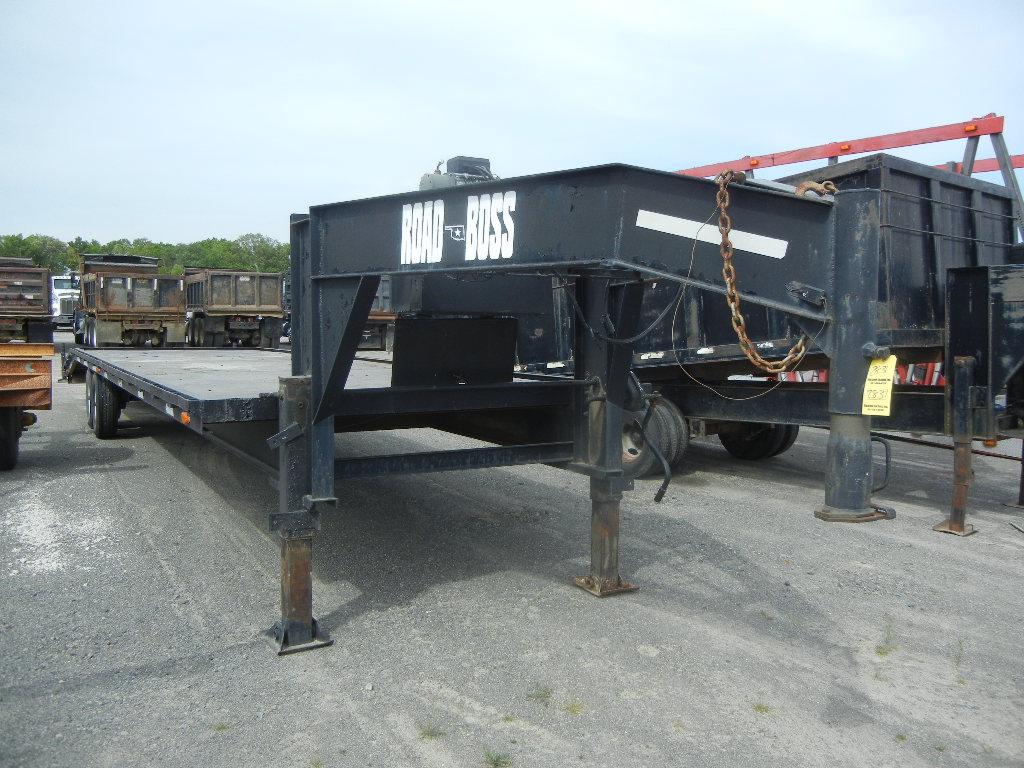 ROAD BOSS 32' GOOSENECK TRAILER,  30' DECK, 6' DOVETAIL, TANDEM AXLE, SINGL