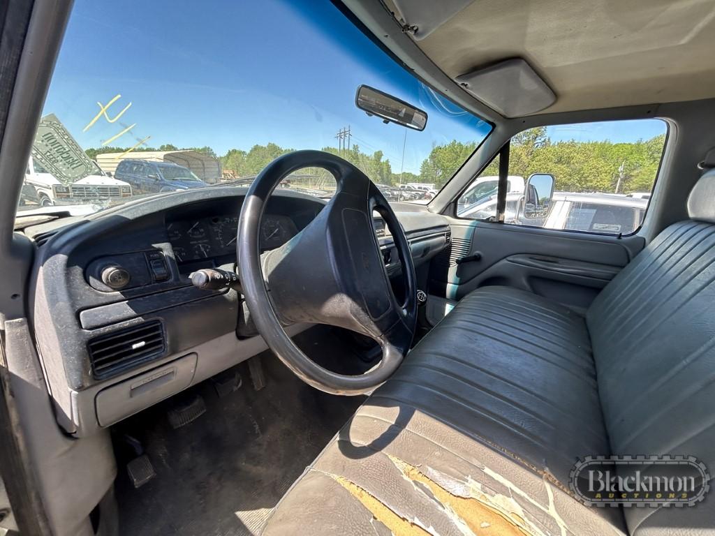 1997 FORD F350 FLATBED TRUCK, 211,148+mi  7.3 DIESEL, 5 SPEED, SINGLE AXLE,