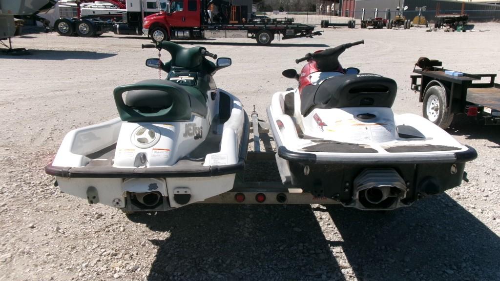 KAWASAKI 900 STX JET SKIS & TRAILER,  (2) UNKNOWN RUNNING CONDITIONS, NO TI