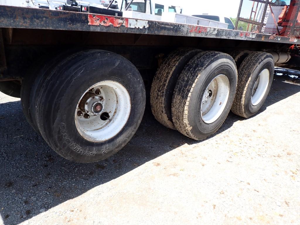 2000 STERLING FLATBED TRUCK, 183,290+ mi,  CAT DIESEL, 8LL, TWIN SCREW, TUF